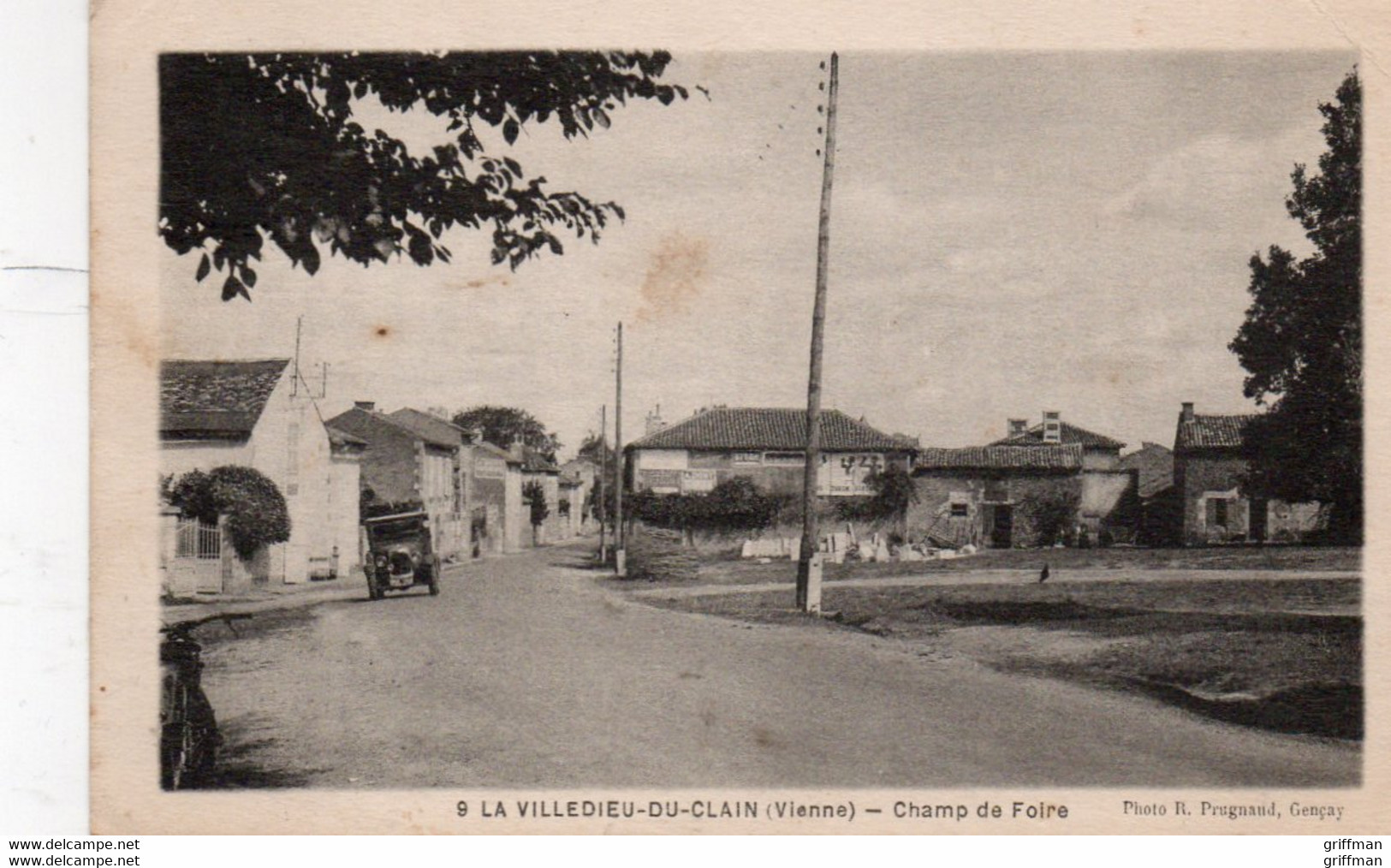 LA VILLEDIEU DU CLAIN CHAMP DE FOIRE 1945 TBE - La Villedieu Du Clain