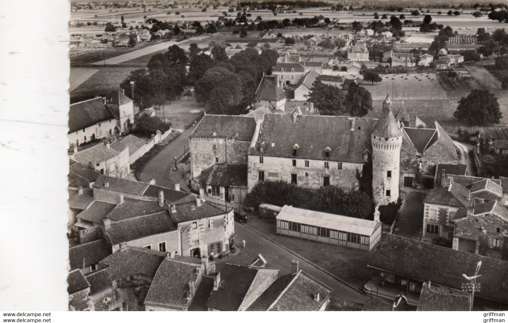 EN AVION AU DESSUS DE MONTS SUR GUESNES LE CHATEAU CPSM GM TBE - Monts Sur Guesnes