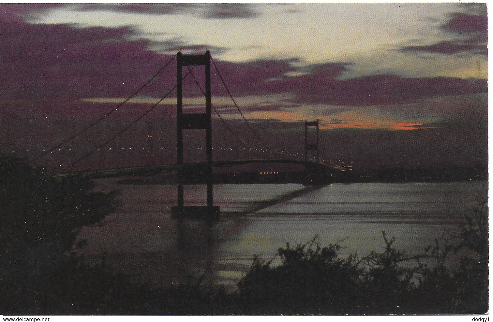 THE SEVERN BRIDGE AT NIGHT, MONMOUTHSHIRE, WALES. UNUSED POSTCARD   Pa5 - Monmouthshire