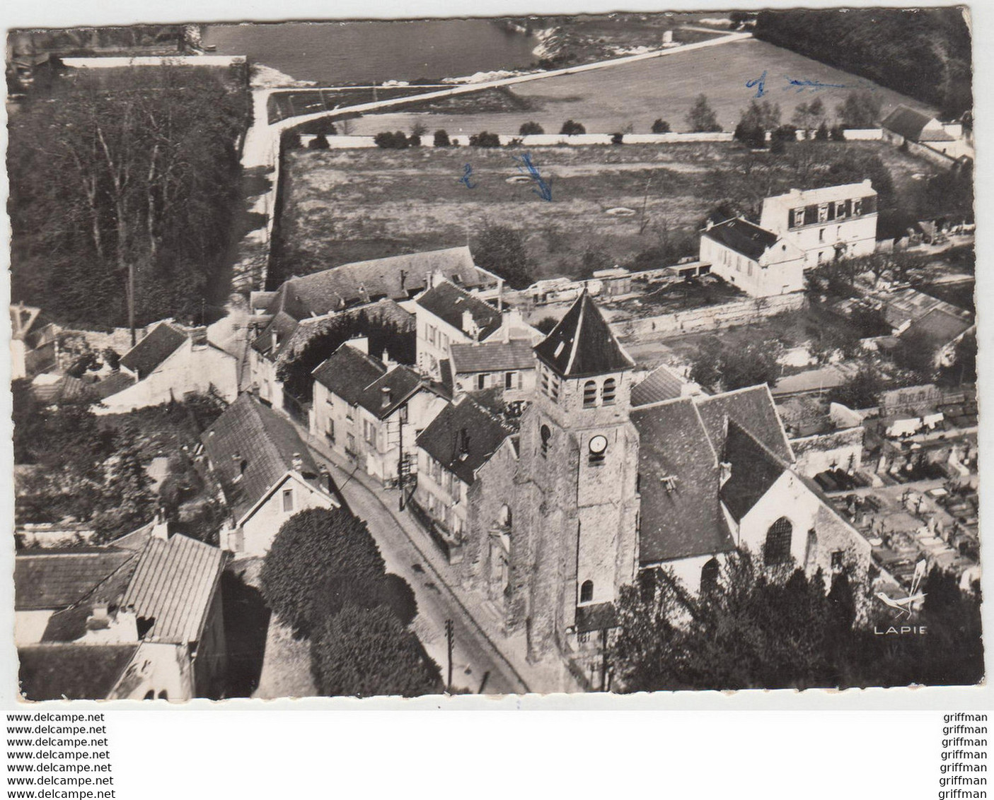 EN AVION AU DESSUS DE GRIGNY L'EGLISE CPSM GM TBE - Grigny