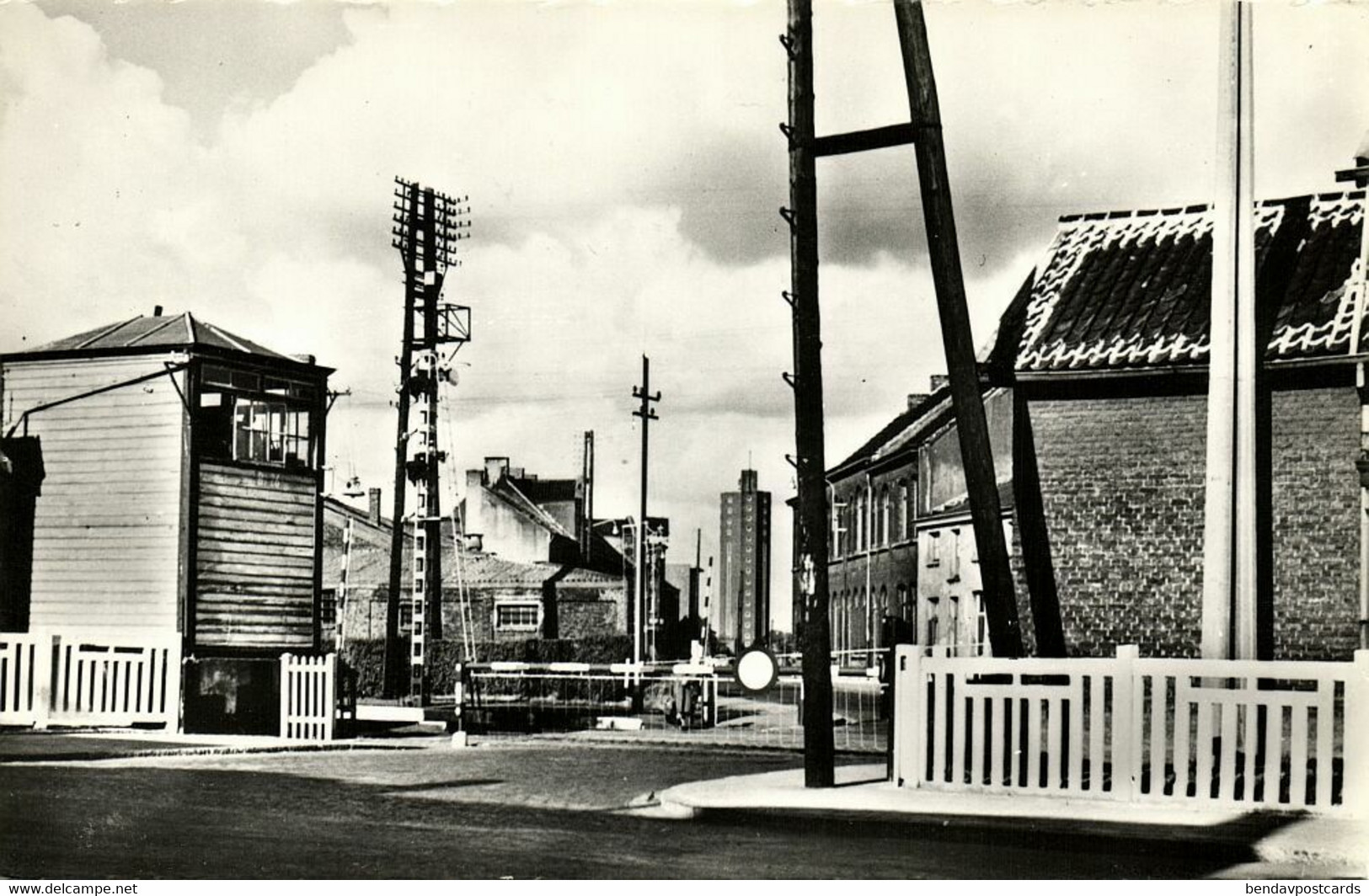 Belgium, HEMIKSEM, Closed Railway Crossing Lange Brouwerystraat (1950s) Postcard - Hemiksem