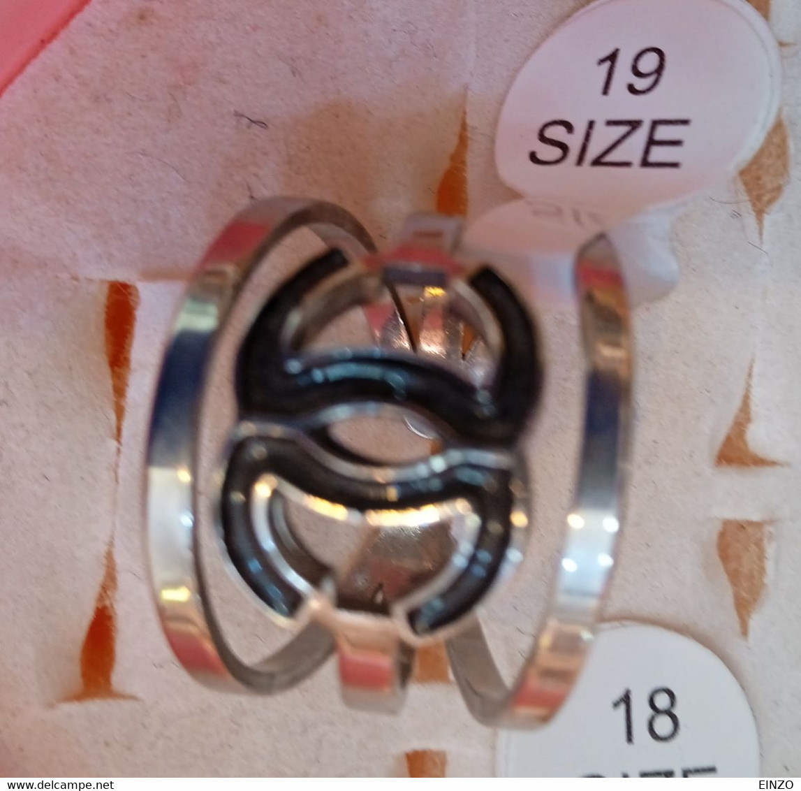 BAGUE EN ACIER INOXYDABLE CHANEL - Bagues