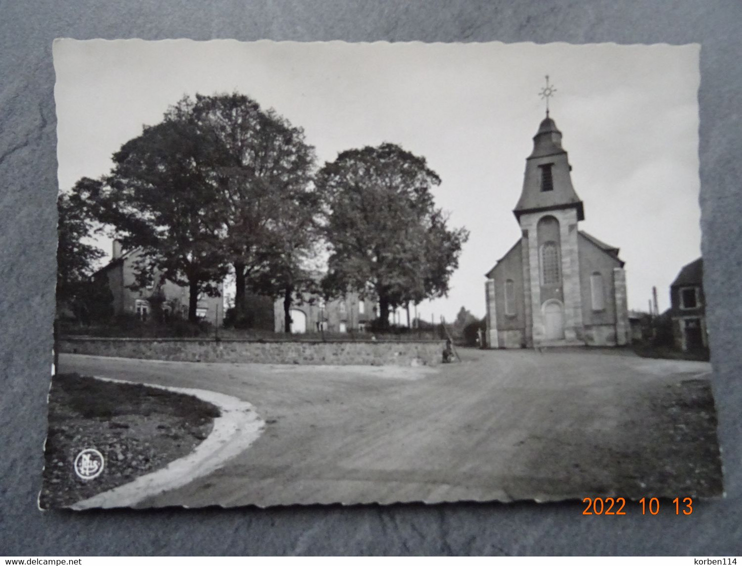 BOURSEIGNE VIEILLE    L'EGLISE - Gedinne