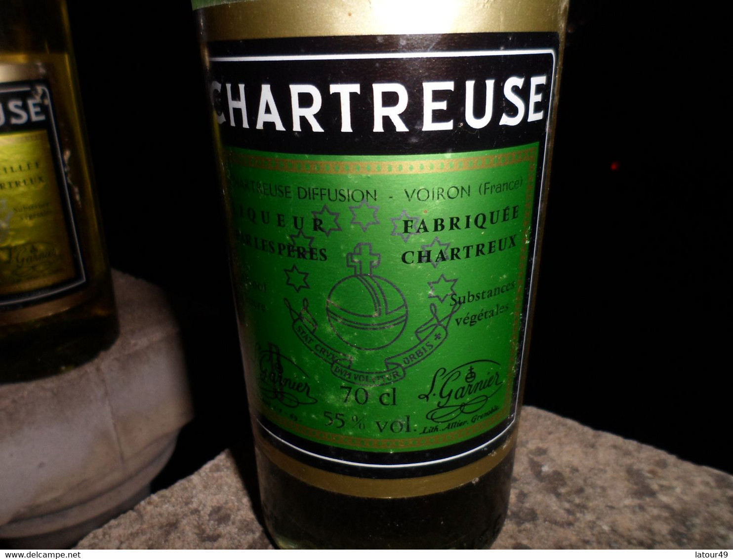 3  BOUTEILLES CHARTREUSE  OUVERTE 2 NIVEAU HAUT 2 VERTE 1 JAUNE AVEC 1 CARNET CHARTREUSE .VOIRON - Spirits