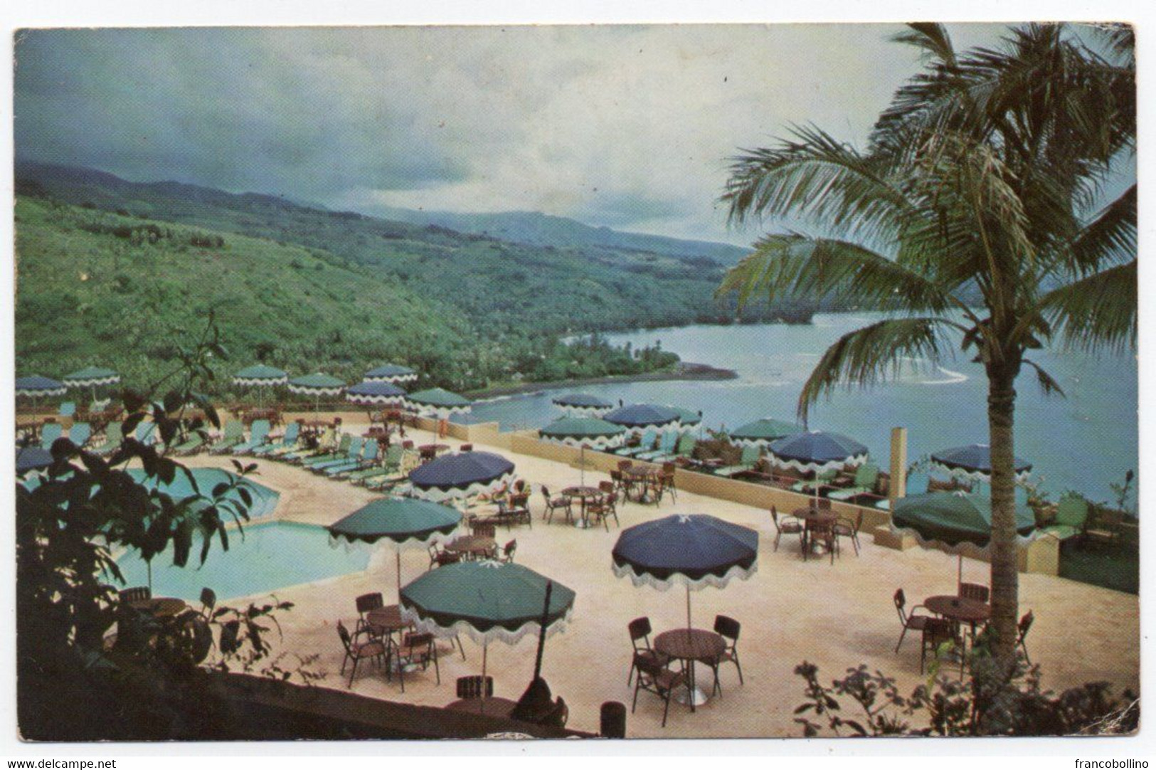 POLYNESIE / FRENCH POLYNESIA - VUE DE HOTEL TAHARAA / THEMATIC STAMP-SPORT - Polynésie Française