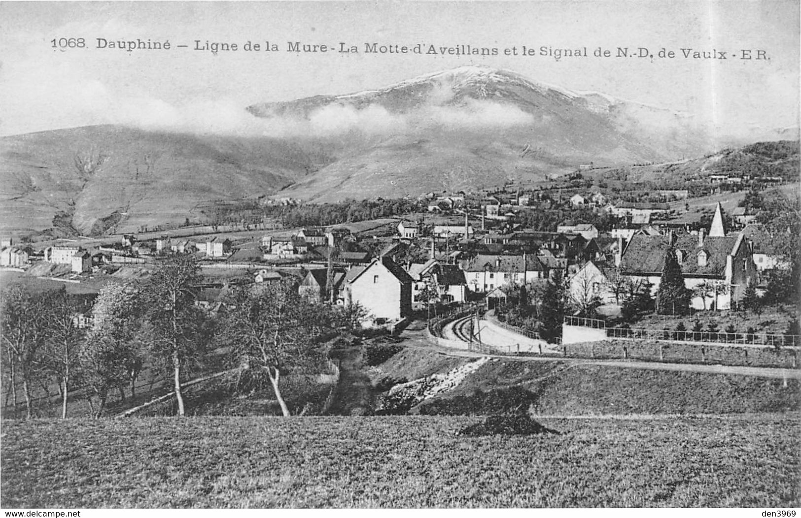 La MOTTE-d'AVEILLANS (Isère) Et Le Signal De Notre-Dame De Vaulx - Ligne De La Mure - Motte-d'Aveillans