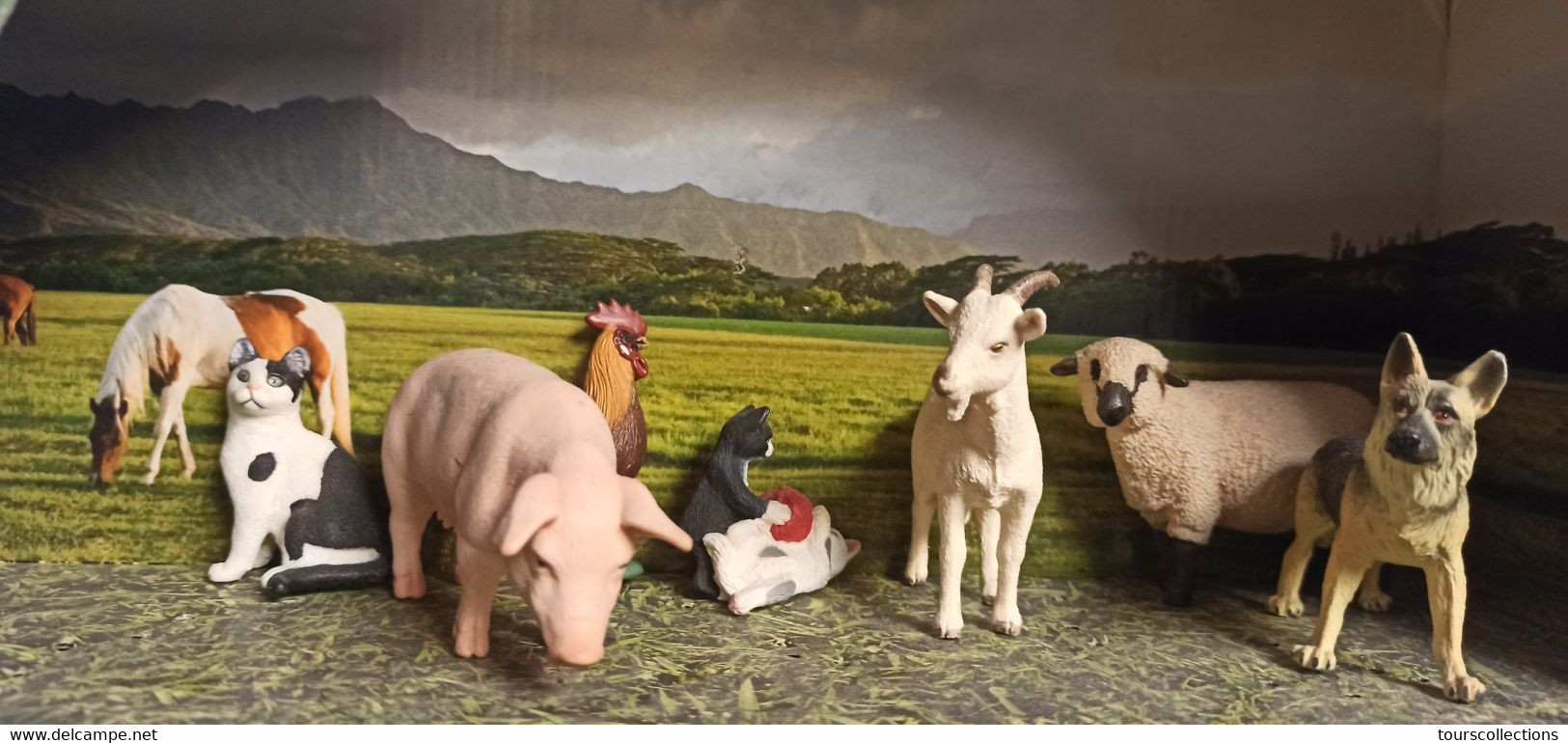 COFFRET FIGURINES SCHLEICH  De Qualité 7 ANIMAUX FARM LIFE Ref 41398 Cochon Chèvre Mouton Chats Coq Chien LOT OCCASION - Autres & Non Classés