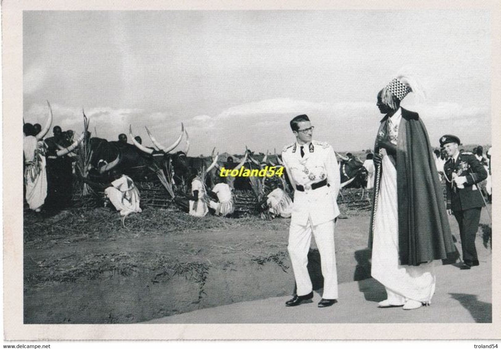 CP 107, Le Roi Baudouin En Visite à Kigali En 1955 En Compagnie De Charles Mwami Du Ruanda, Editions Rossel - Ruanda