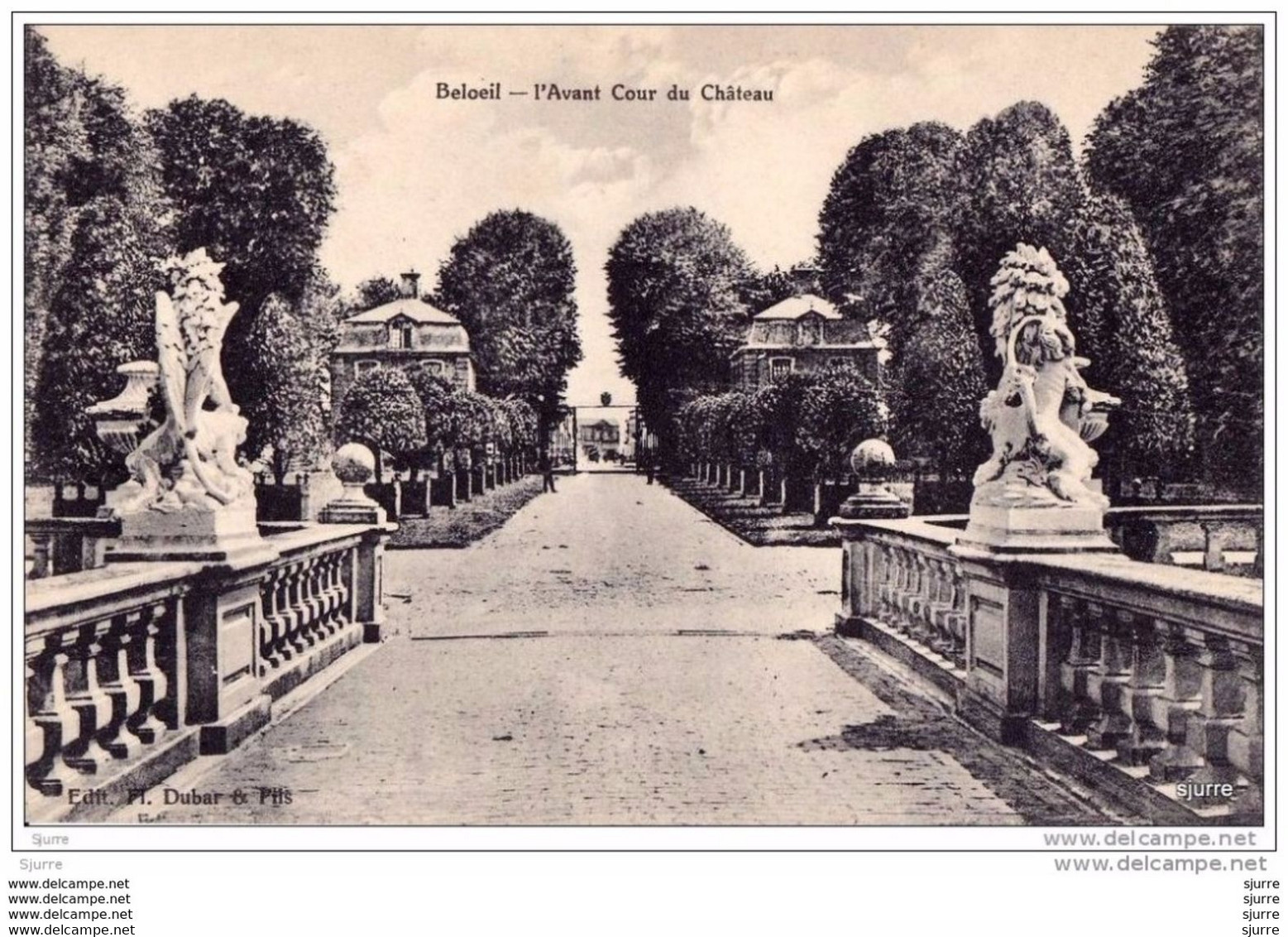 Beloeil - L'Avant Cour Du Château - Kasteel - Beloeil