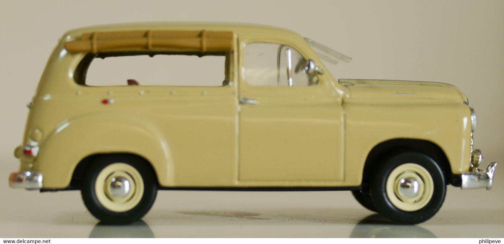 RENAULT Colorale Savane 1950 - VITESSE 1:43 - Vitesse