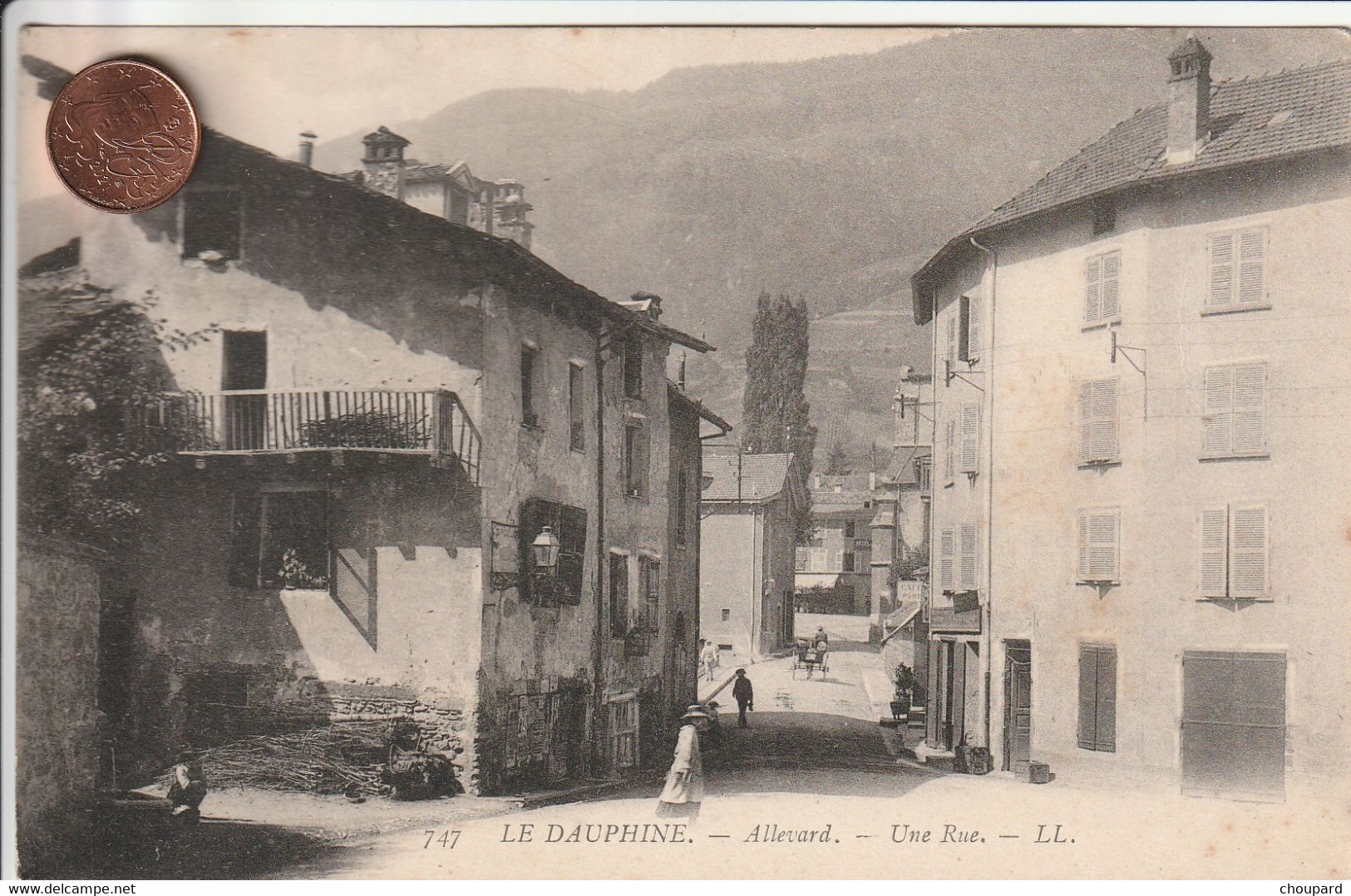 38 -  Carte Postale Ancienne De  ALLEVARD    Une Rue - Allevard