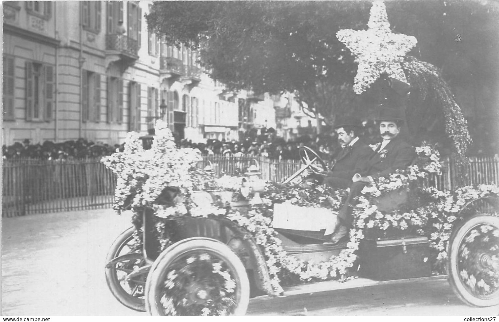 06-NICE- CARTE-PHOTO- CARNAVAL UNE VOITURE FLEURI - Carnevale