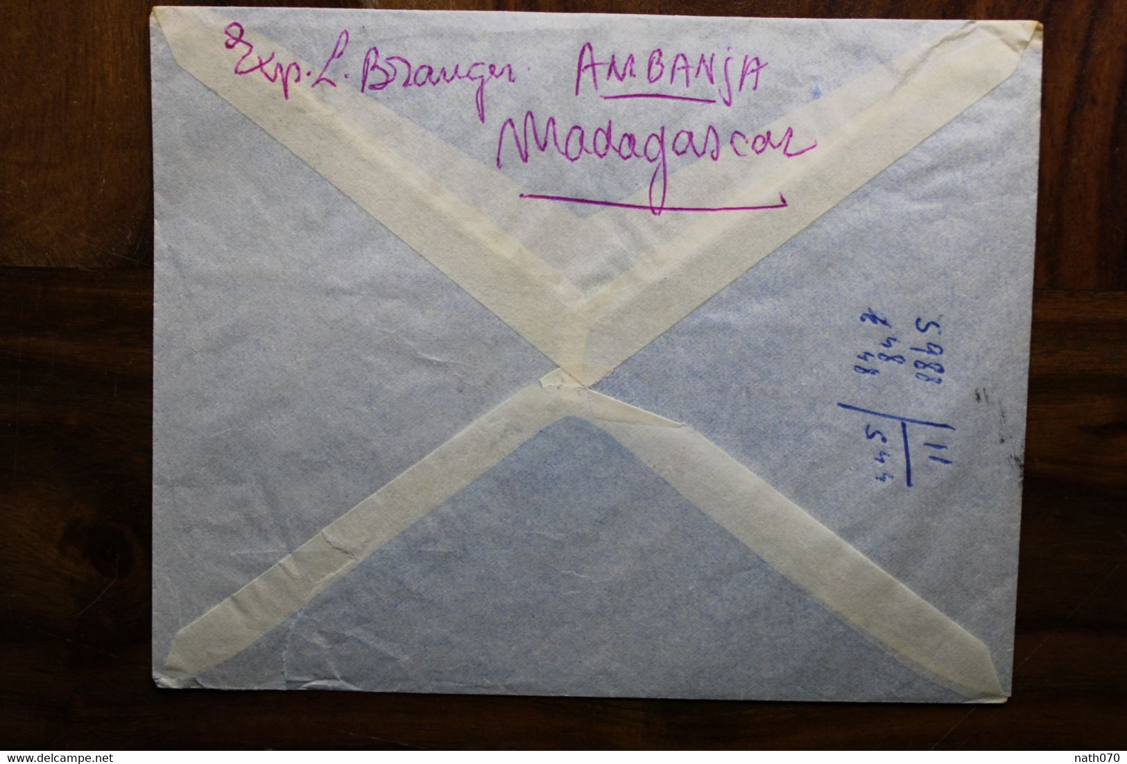 Madagascar 1952 Ambanja France Lettre Enveloppe Cover Colonie Paire Air Mail Par Avion - Covers & Documents