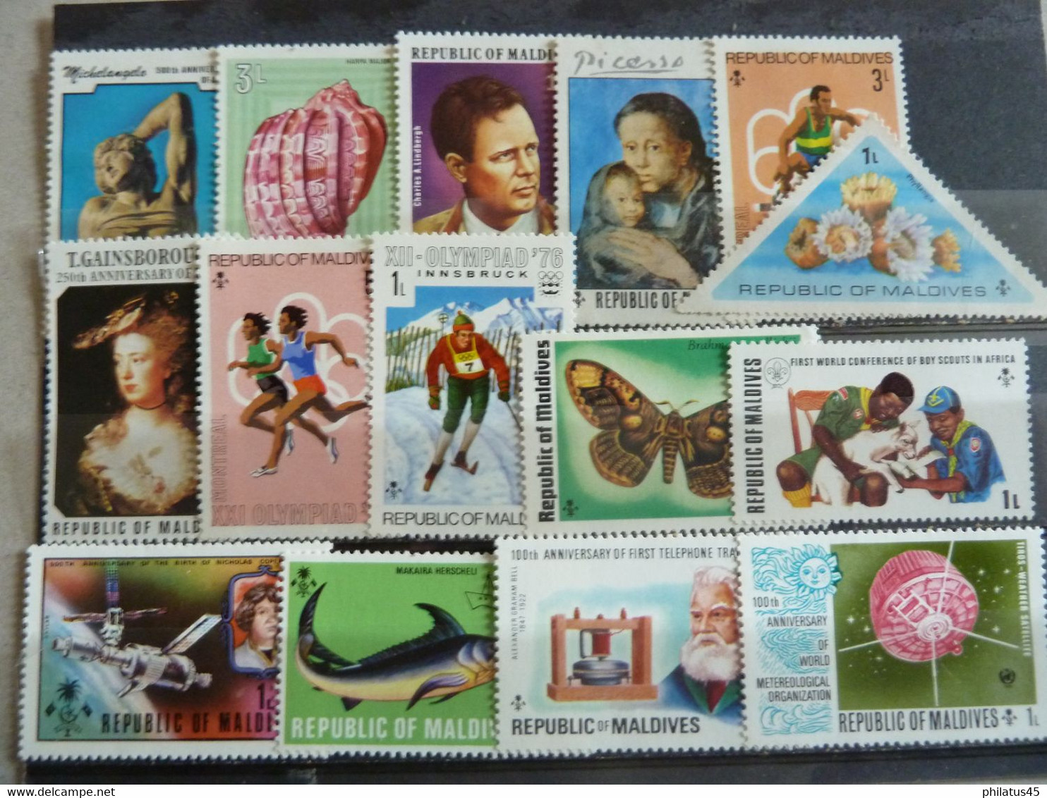 MALDIVES LOT DE TIMBRES NEUFS */** TOUS DIFFERENTS - Maldives (...-1965)