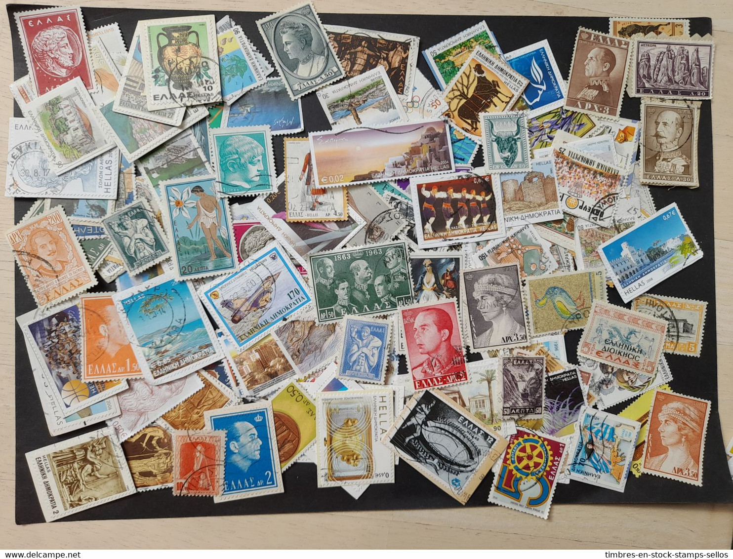 GRECE ( COMMUNAUTE EUROPEENNE) MEGA COLLECTION De 550 Timbres TOUS DIFFERENTS , TOUS FORMATS - Sammlungen