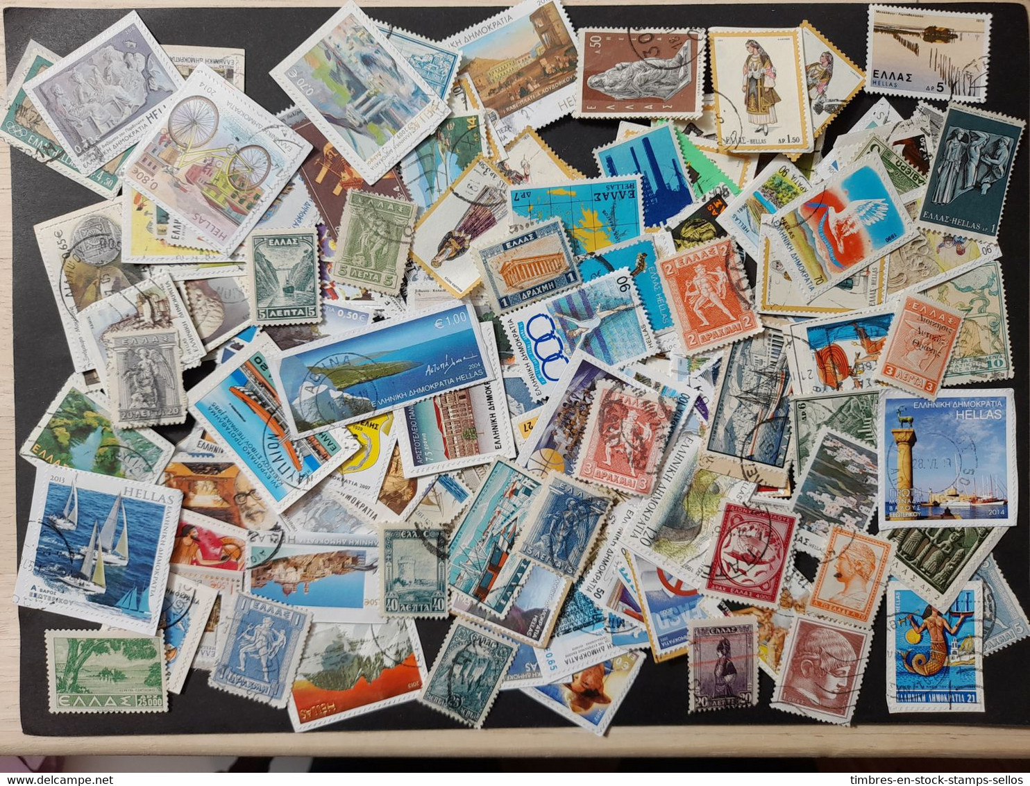 GRECE ( COMMUNAUTE EUROPEENNE) MEGA COLLECTION De 550 Timbres TOUS DIFFERENTS , TOUS FORMATS - Collections