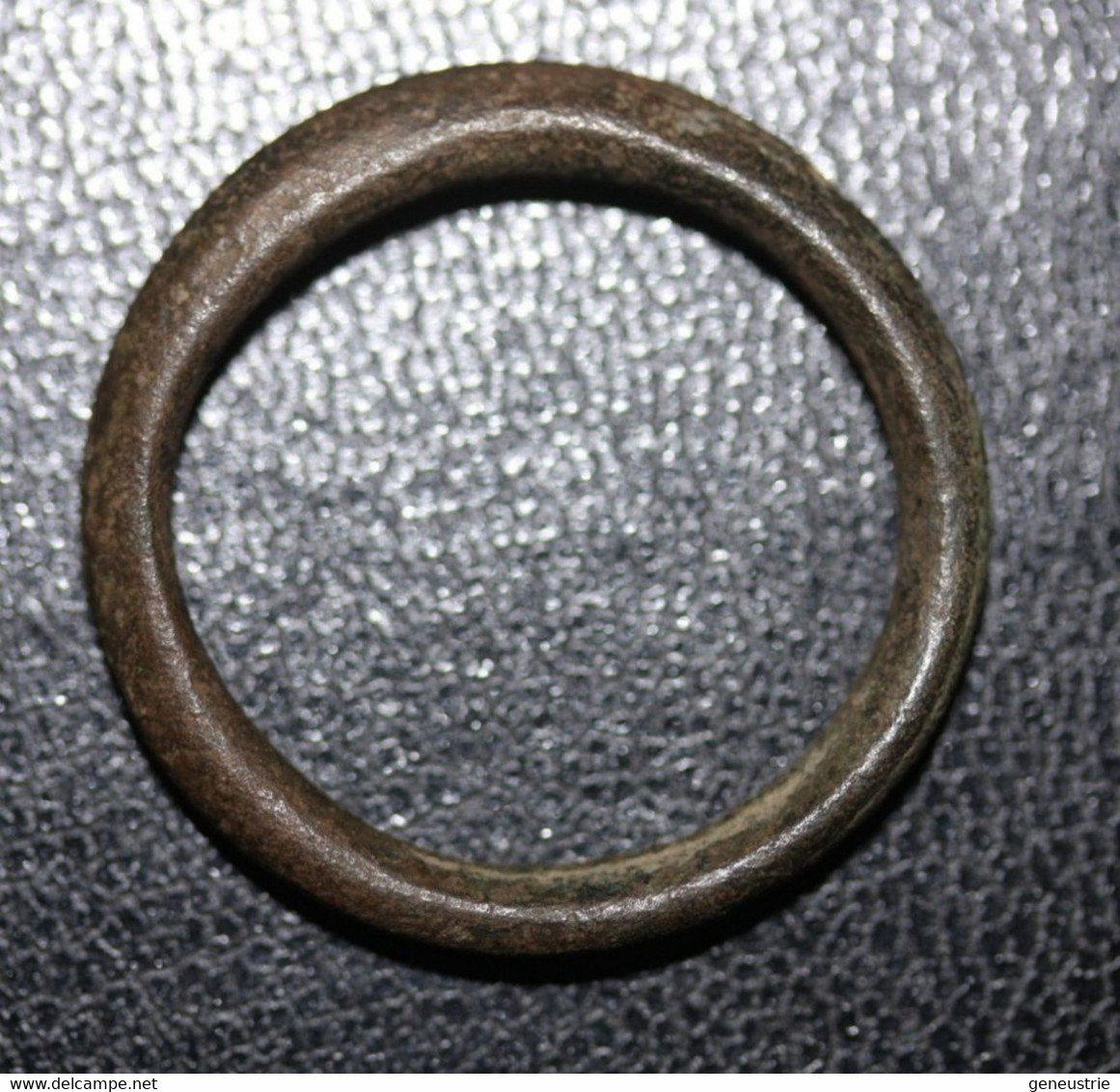 Rouelle Anneau De Bronze Pré-monétaire Gaulois Ex-voto - Rouelle - Pre Coinage Celtic Ring Money 28mm - Gauloises