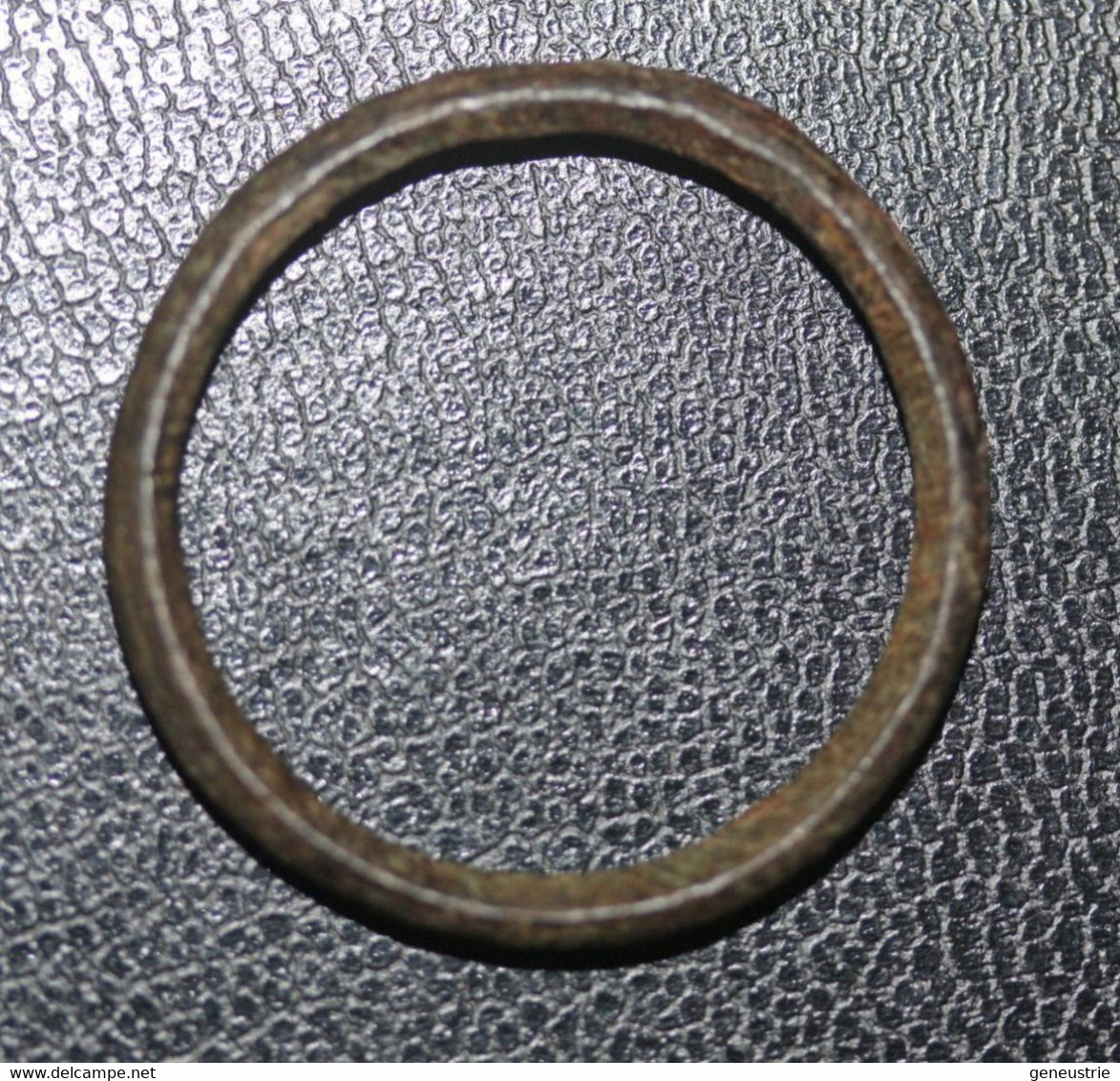 Rouelle Anneau De Bronze Pré-monétaire Gaulois Ex-voto - Rouelle - Pre Coinage Celtic Ring Money 31mm - Gauloises