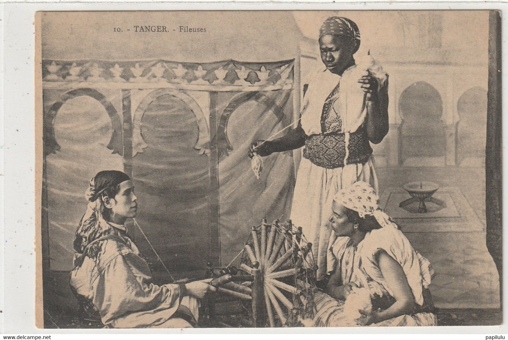 MAROC 236 : Tanger Fileuses ; édit. Au Bon Mathurin A Tanger - Tanger