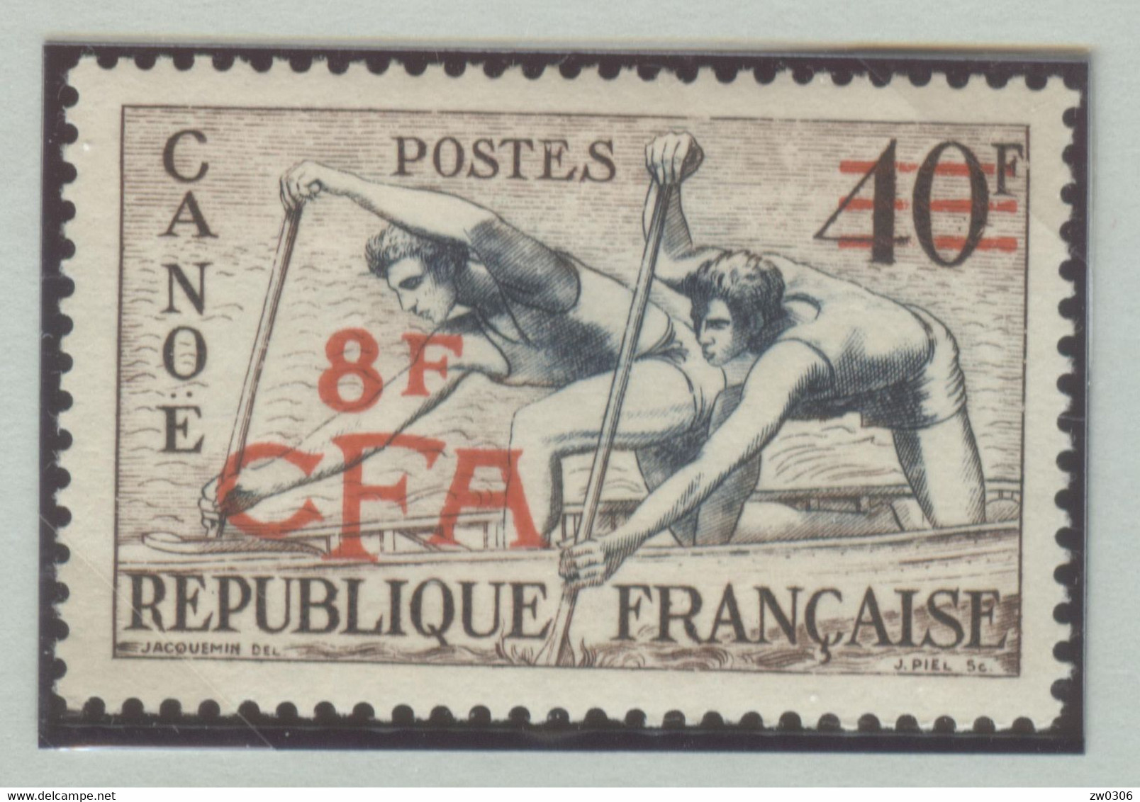 REUNION Canoe With Broken RED Bars In The Overprint Mint With Hinge - Verano 1952: Helsinki
