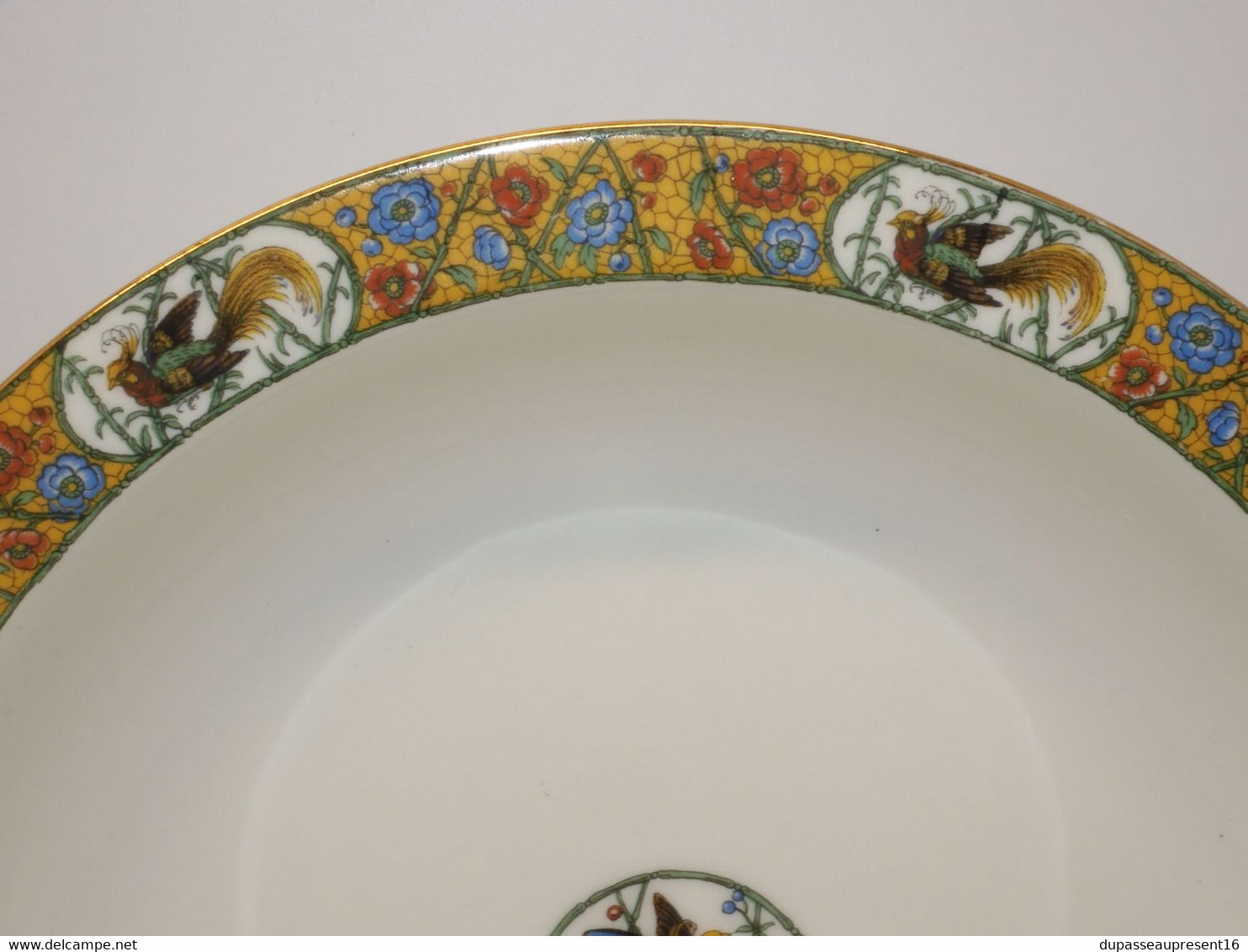 *TRES JOLI ANCIEN PLAT ROND CREUX PORCELAINE ANCIENNE LIMOGES WG & Cie TABLE  E - Limoges (FRA)