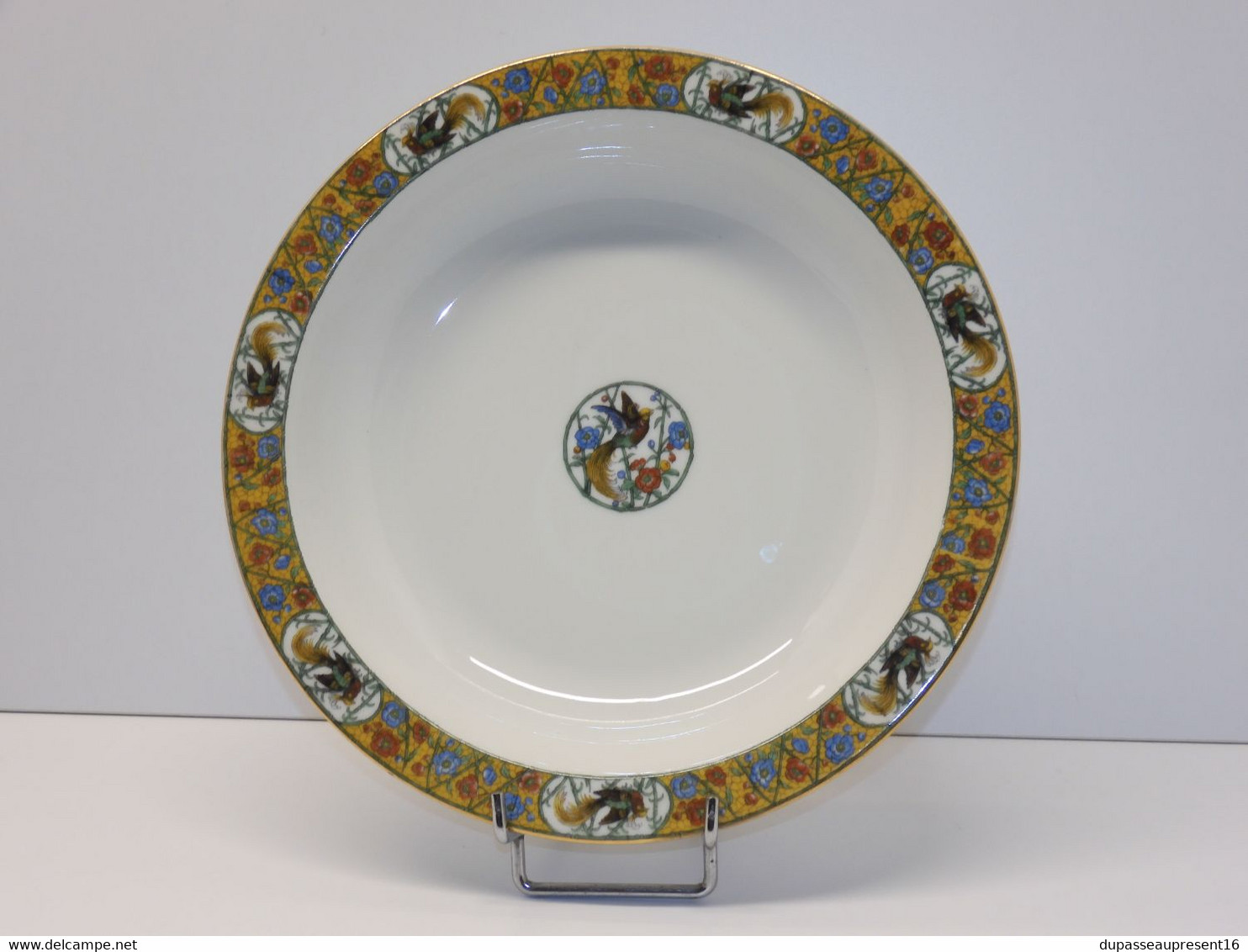 *TRES JOLI ANCIEN PLAT ROND CREUX PORCELAINE ANCIENNE LIMOGES WG & Cie TABLE  E