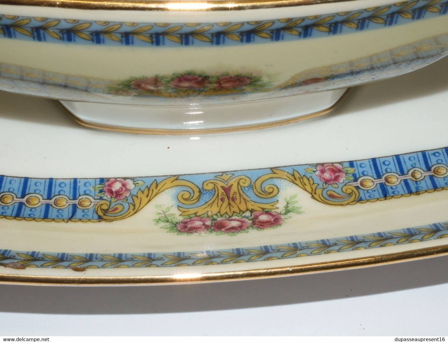 * JOLIE ANCIENNE SAUCIERE PORCELAINE LIMOGES JB France (JEAN BOYER) dorures  E