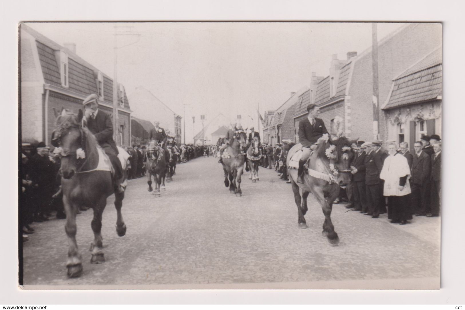 Wijtschate  Heuvelland FOTOKAART  Stoet 13 Augustus 1939, Stoet Aanstelling Nieuwe Pastoor Desmedt   PAARDEN CHEVAUX - Heuvelland