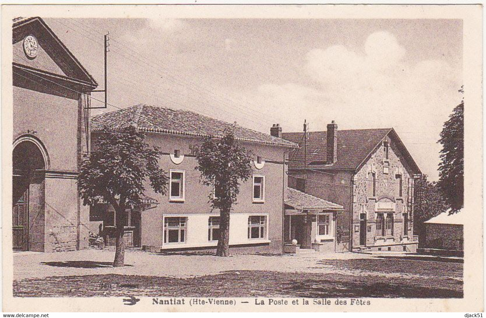 87 - Nantiat (Hte-Vienne) - La Poste Et La Salle Des Fêtes - 1939 - Nantiat