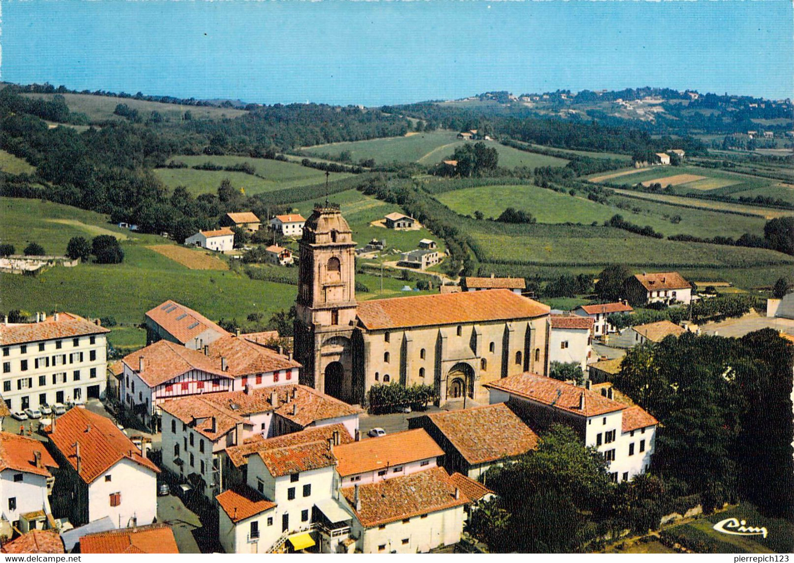 64 - Urrugne - Vue Générale Aérienne Avec L'église En Gros Plan - Urrugne