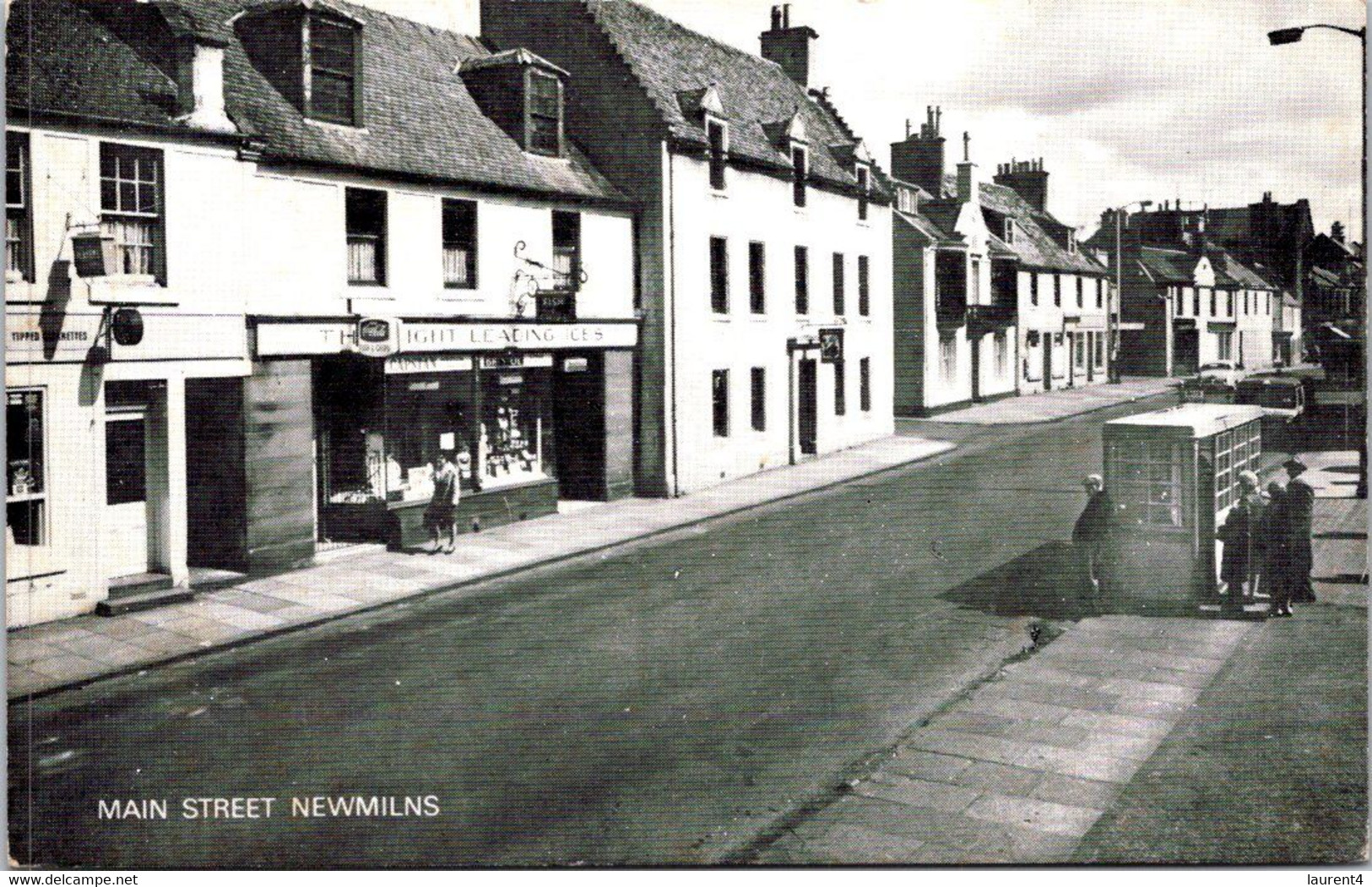 (2 L 7) (OZ/PF) UK - Scotland - B/w (repro) Main Street In Newmilns - Ayrshire