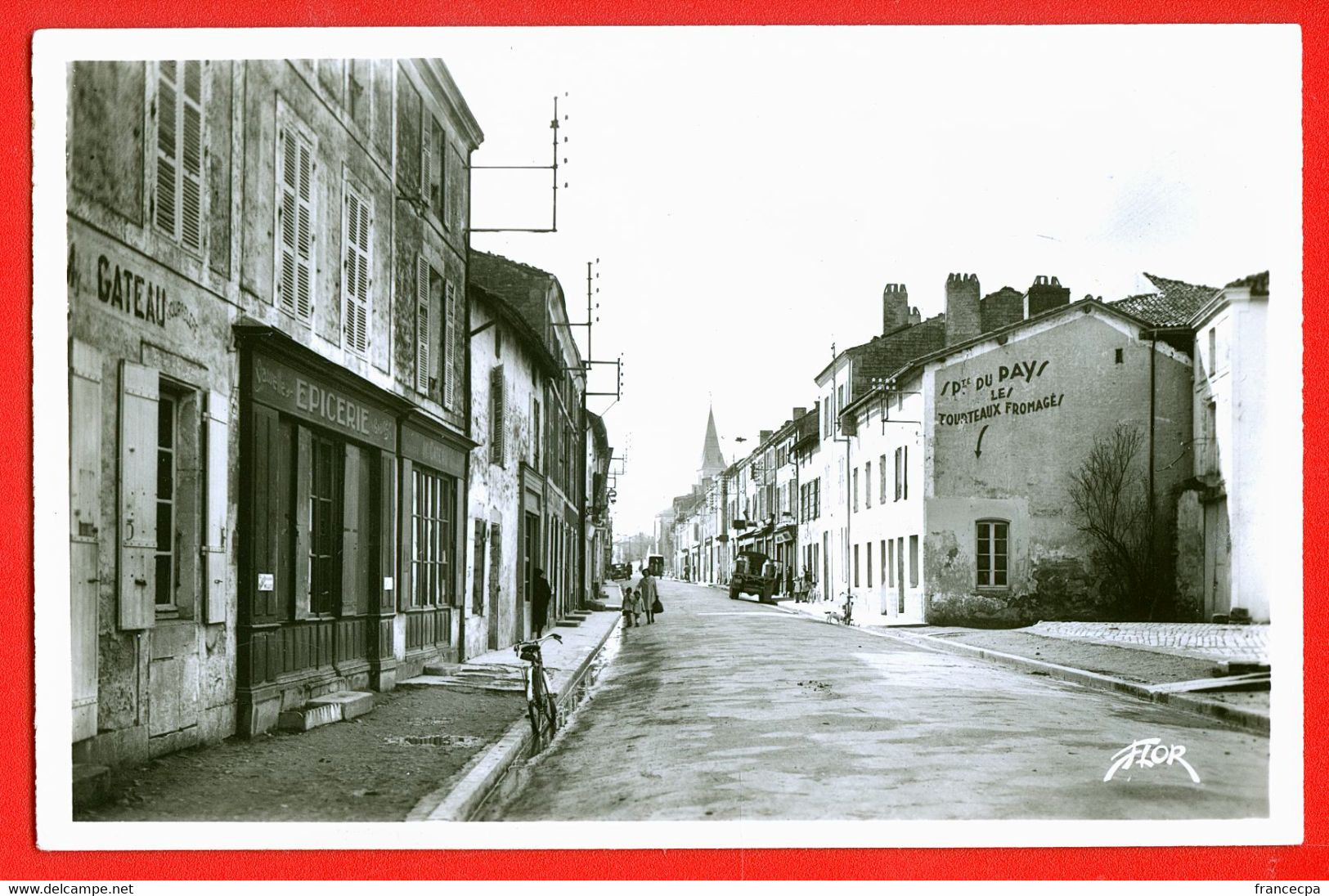 8698 - DEUX SEVRES - BRIOUX SUR BOUTONNE - La Grande Rue - Brioux Sur Boutonne