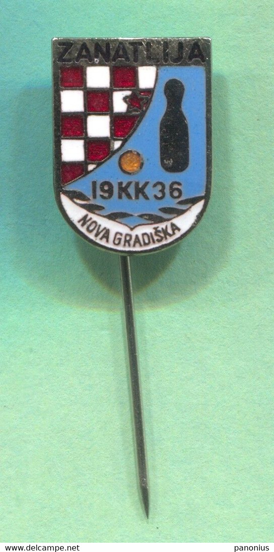 Bowling Club / Kegel Sport Club - Zanatlija Nova Gradiška Croatia, Old Pin Badge Abzeichen, Enamel - Bowling