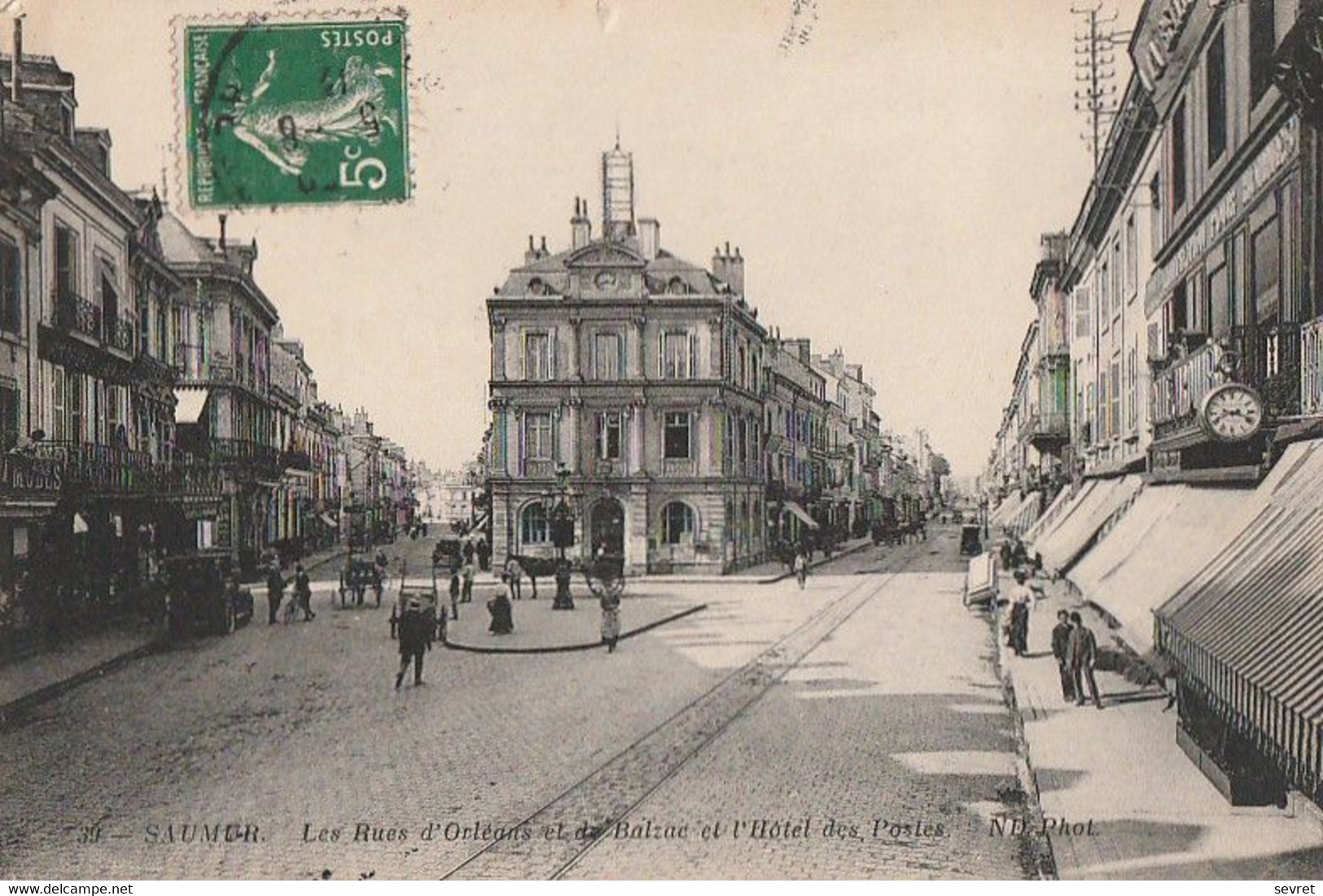 SAUMUR. - Les Rues D'Orléans Et De Balzac Et L'Hôtel Des Postes - Saumur