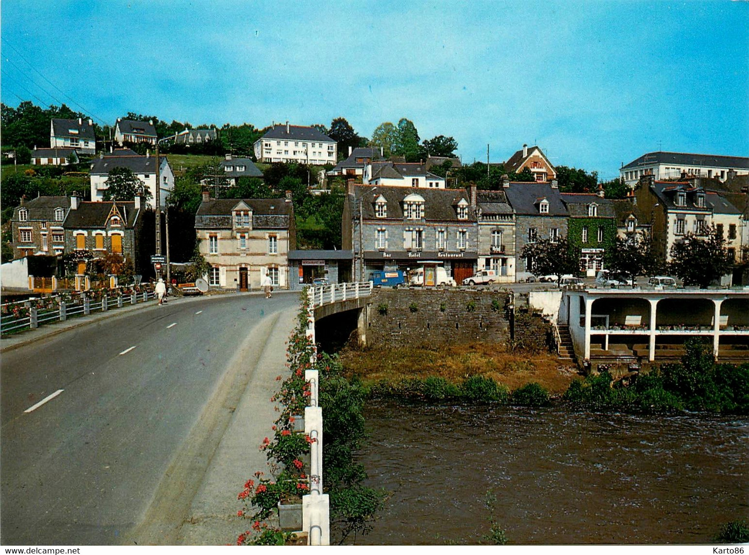 La Gacilly * Le Lavoir Et Le Pont Sur L'aff * Route - La Gacilly