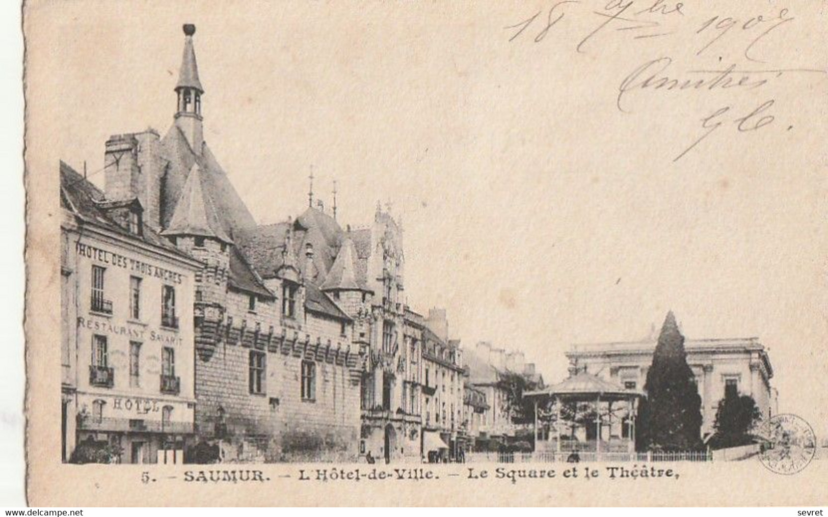 SAUMUR. - L'Hôtel De Ville - Le Square Et Le Théâtre. Cliché RARE - Saumur