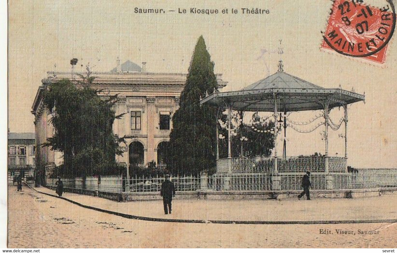 SAUMUR. - Le Kiosque Et Le Théâtre. Belle Carte Toilée Couleur - Saumur