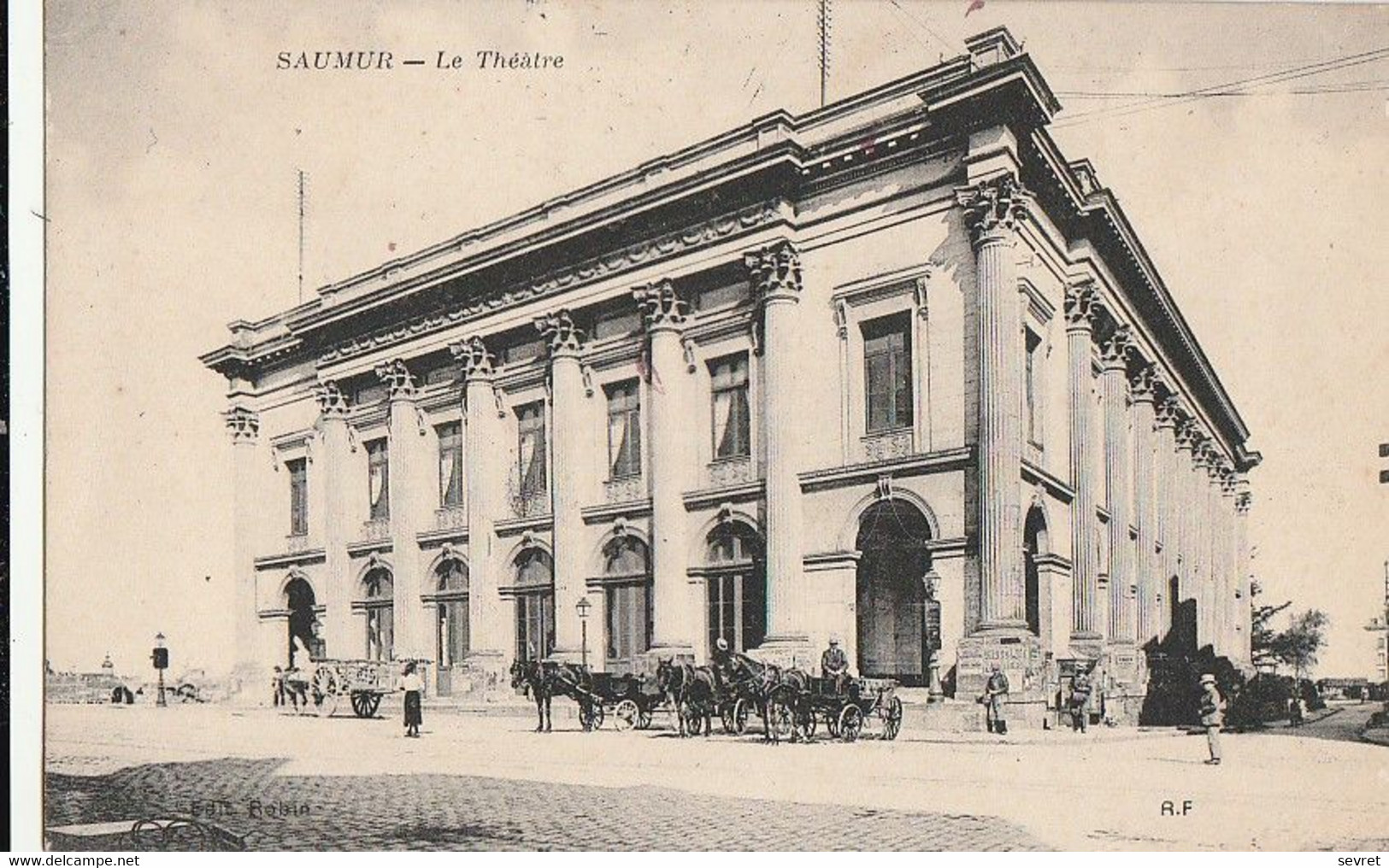 SAUMUR. - Le Théâtre. Attelages - Saumur