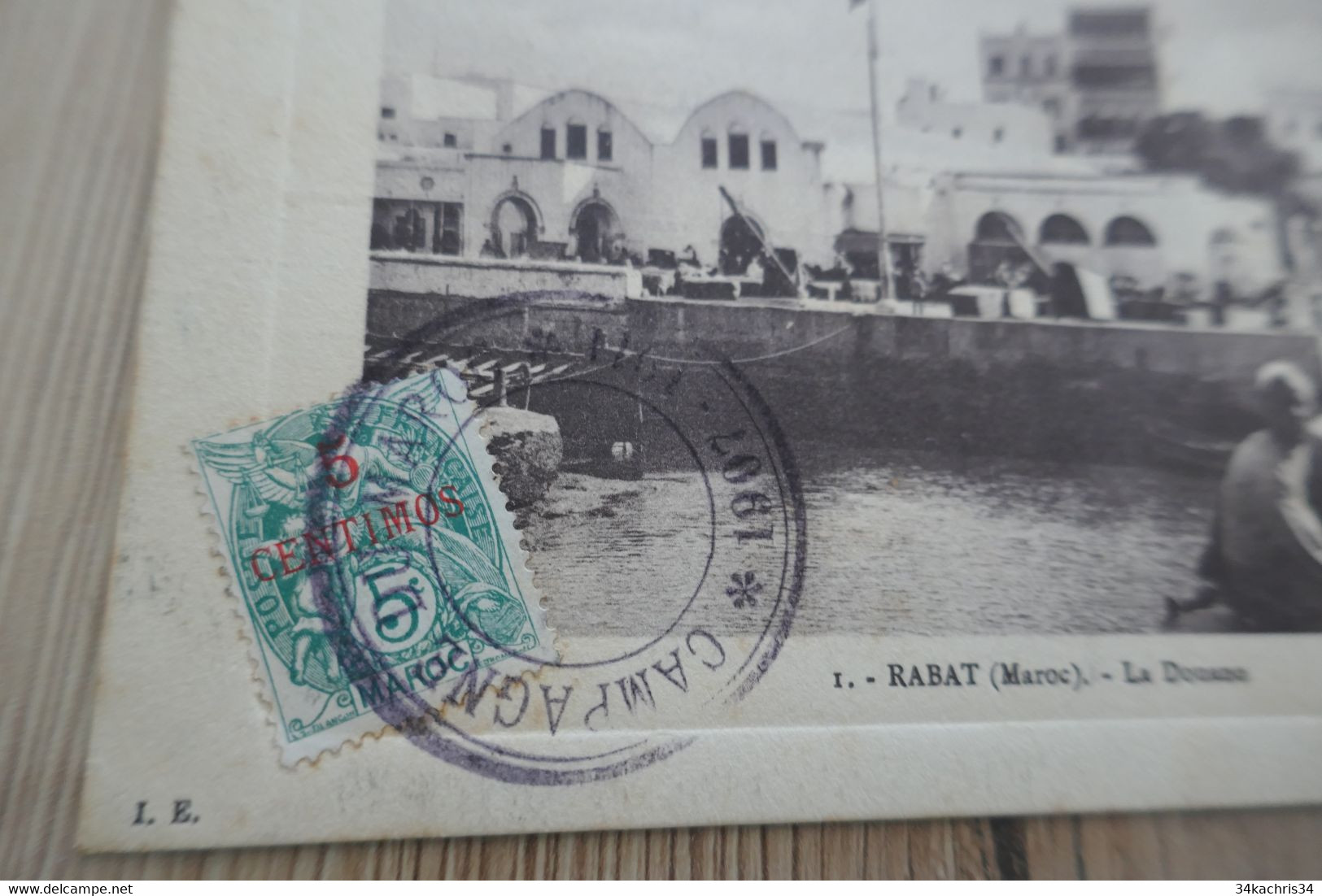 Sur CPA Rabat La Douane  Cachet Bleu Campagne Du Maroc 1907/1911 Sur TP Surchargé - Cartas & Documentos