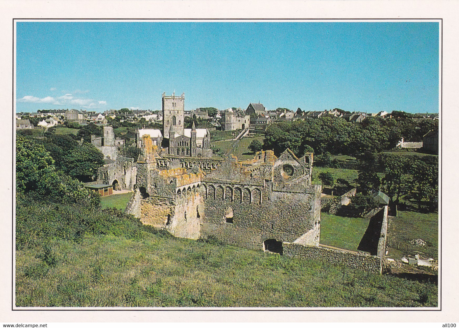 A19650 - THE RUINS OF ST MARY'COLLEGE AT ST DAVID PAYS DE GALLES RUINES DU COLLEGE ST MARY WALES POST CARD UNUSED - Pembrokeshire