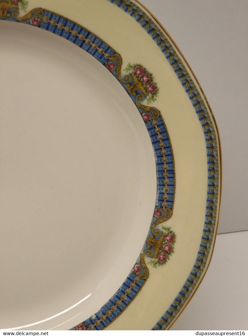 *JOLI PLAT ROND DEMI CREUX PORCELAINE LIMOGES JB France (JEAN BOYER) Dorures  E - Limoges (FRA)