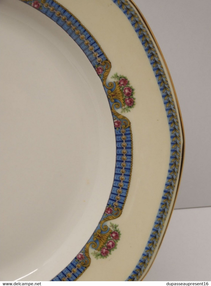 *JOLI PLAT ROND DEMI CREUX PORCELAINE LIMOGES JB France (JEAN BOYER) Dorures  E - Limoges (FRA)