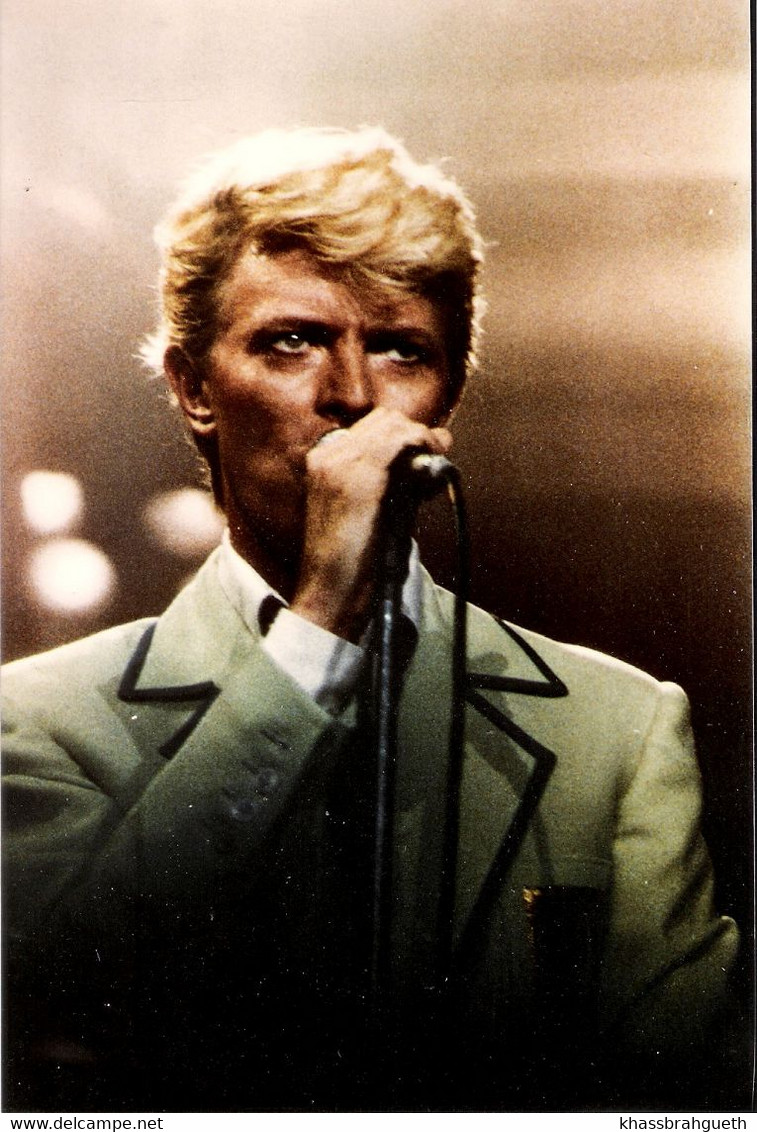 DAVID BOWIE - 2 PHOTOS SERIOUS MOONLIGHT TOUR - FOREST NATIONAL 17/18 MAI 1983 - Photos