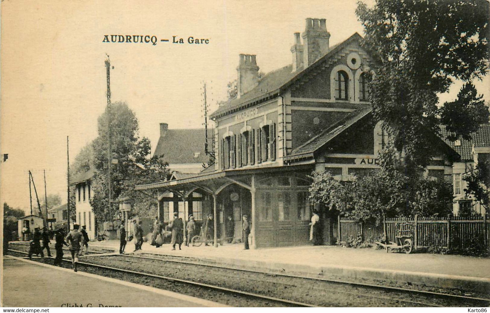 Audruicq * La Gare Du Village * Ligne Chemin De Fer - Audruicq