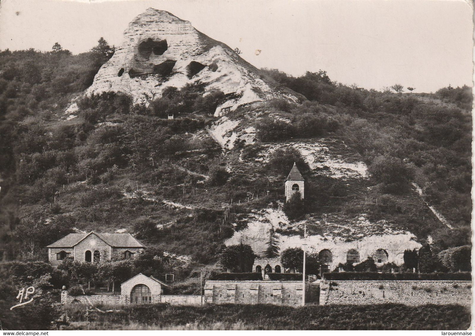 95 -  HAUTE ISLE - Le Grand Colombier Et L' Eglise Souterraine - Haute-Isle