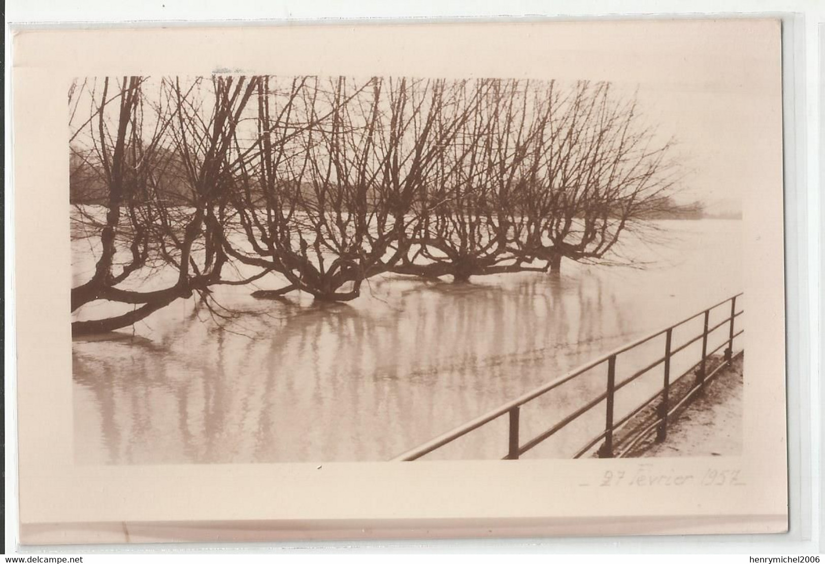 83 Var Cachet Sainte Maxime Inondation Du 27 Février 1957 Photo Repro Voyagée En Carte Postale Cachet 2004 - Sainte-Maxime