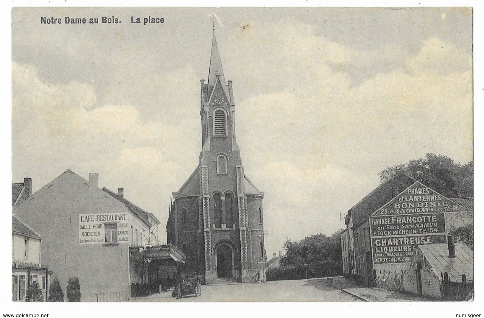 Notre Dame Au Bois  ---  La Place - Overijse