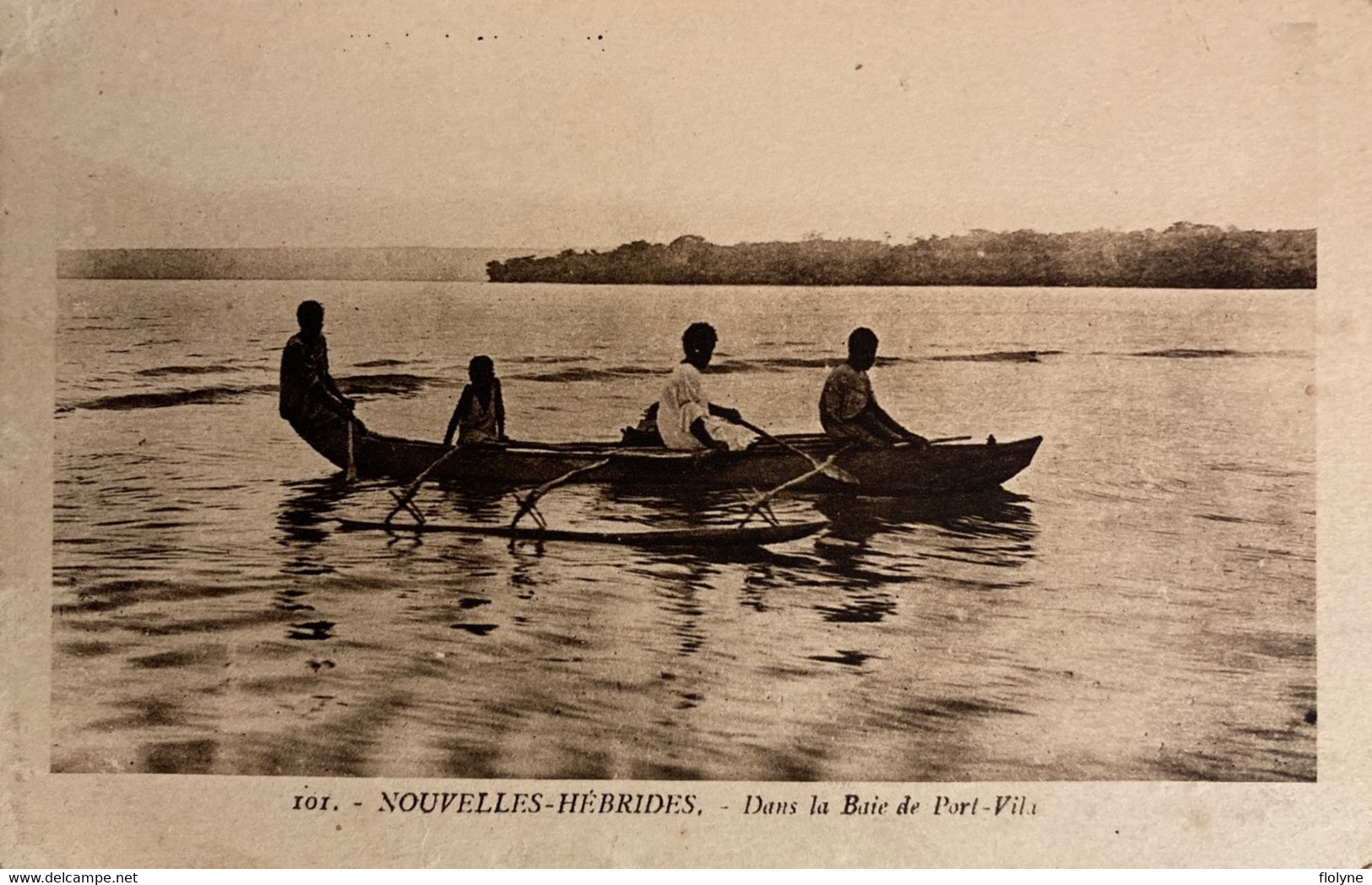 Vanuatu - Nouvelles Hébrides - Pirogue Dans La Baie De Port Vila - Vanuatu