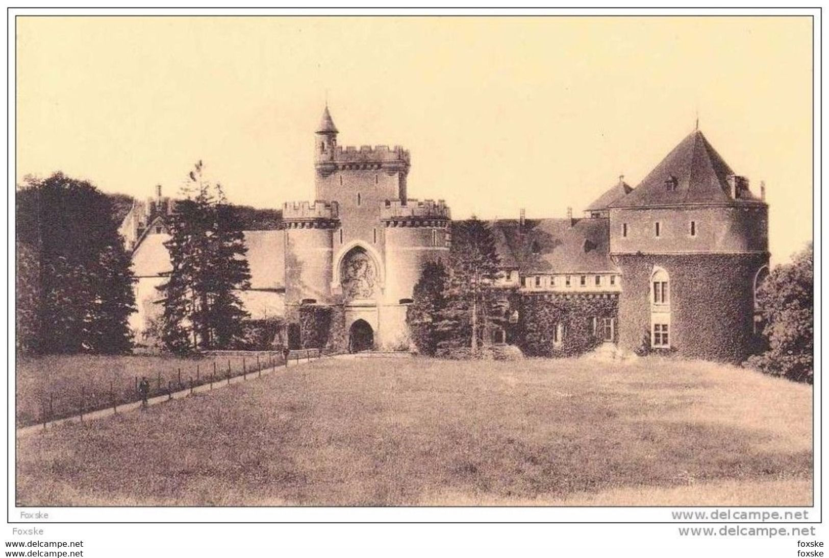 * 2.28 GAASBEEK - Kasteel Gaesbeek - Château - Het Kasteel Gezien Van Het Voorplein - Lennik