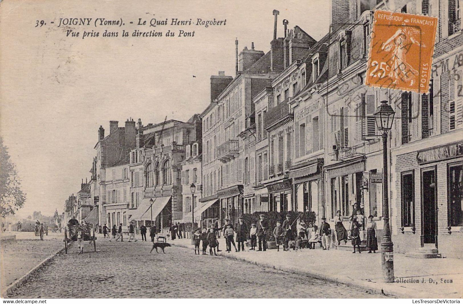 CPA FRANCE - 89 - JOIGNY - LE QUAI HENRI RAGOBERT - Vue Prise Dans La Direction Du Pont - Animation - Commerce - Joigny